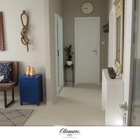 شقة Oliomare